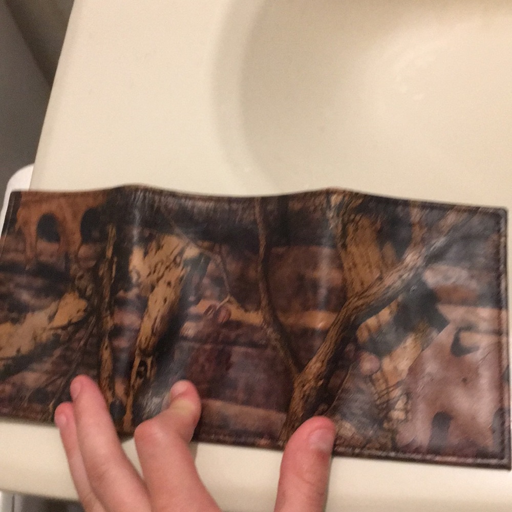 Wallet - Picture 3 of 3